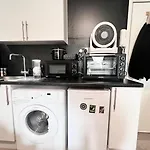 Cosy Studio - London